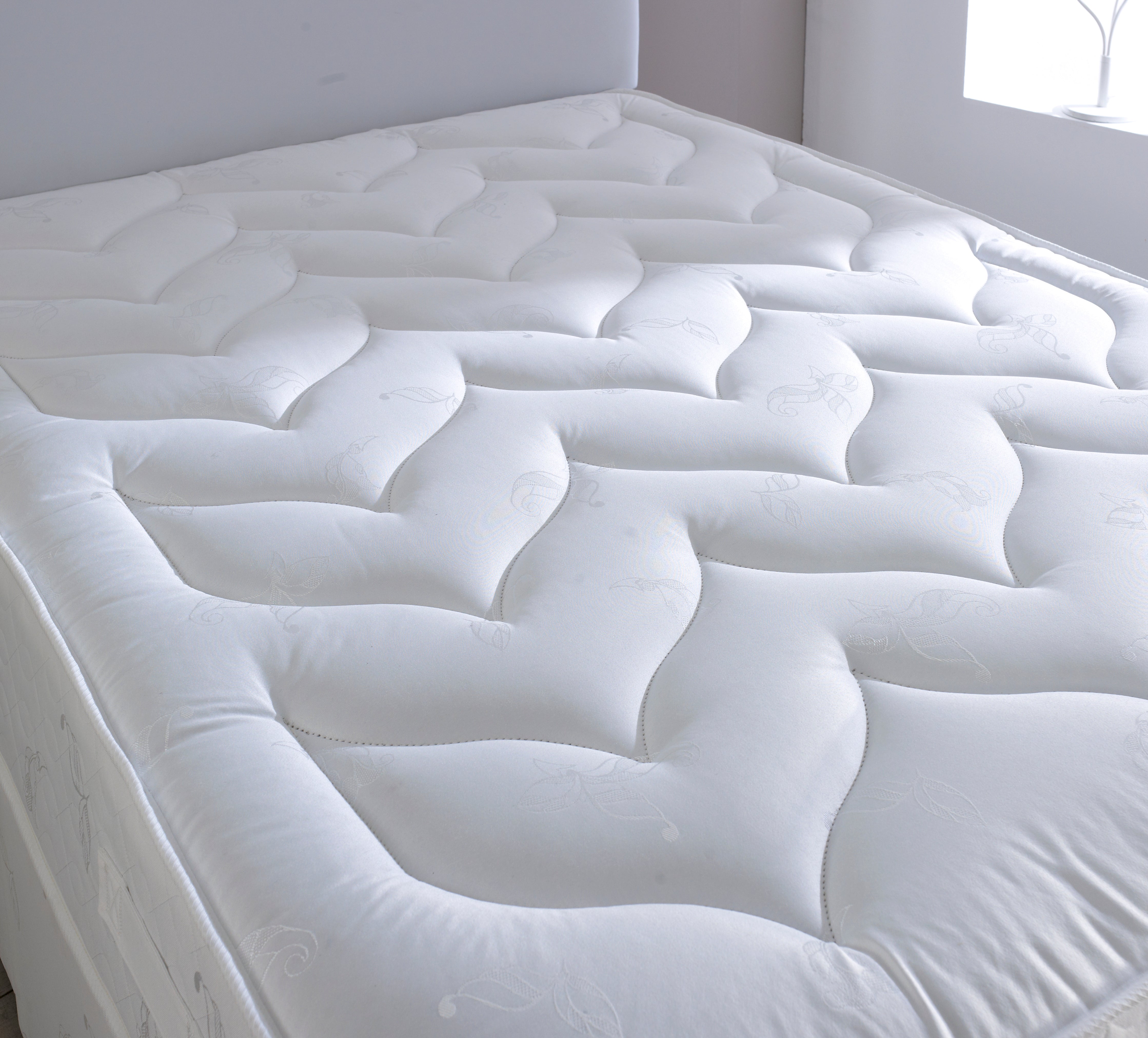 Windsor Divan Bed Set with Medium Firm Orthopaedic Mattress